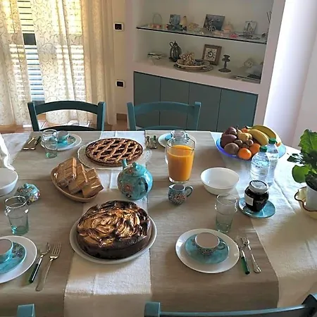 לינה וארוחת בוקר La Palma 3*